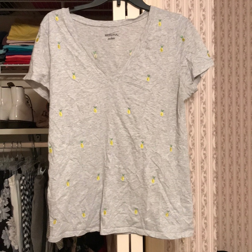 Pineapple tee